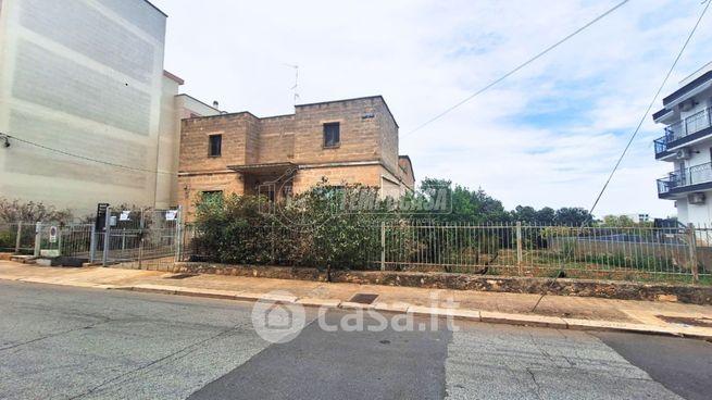 Casa indipendente in residenziale in Via Turi