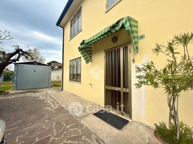Villetta a schiera in residenziale in Via Moranda 13