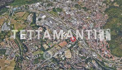 Ufficio in commerciale in 