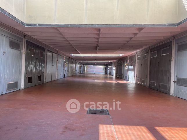 Box/posto auto in residenziale in Via Zurigo 28