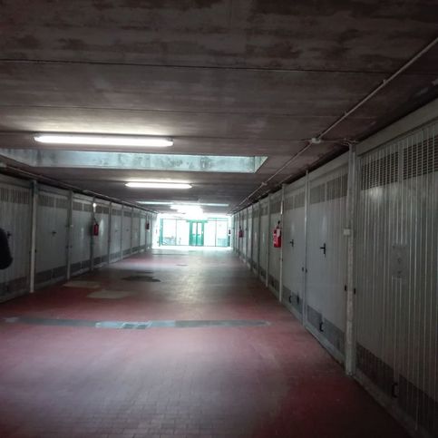 Box/posto auto in residenziale in Via Tassera
