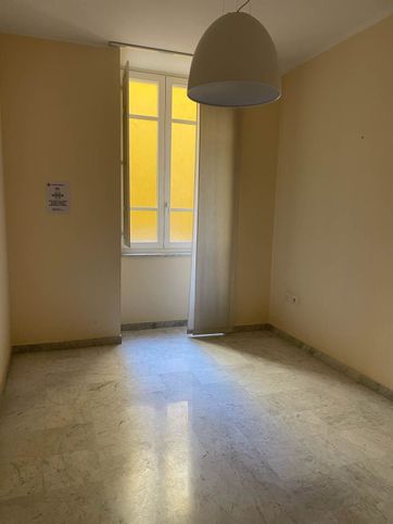 Ufficio in commerciale in Via Verdi 2
