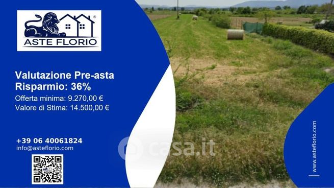Terreno agricolo in commerciale in Via Nuova