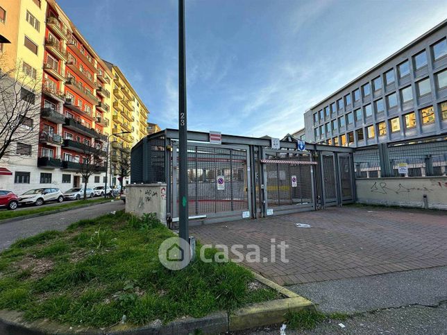 Garage/posto auto in residenziale in Viale Aretusa 8