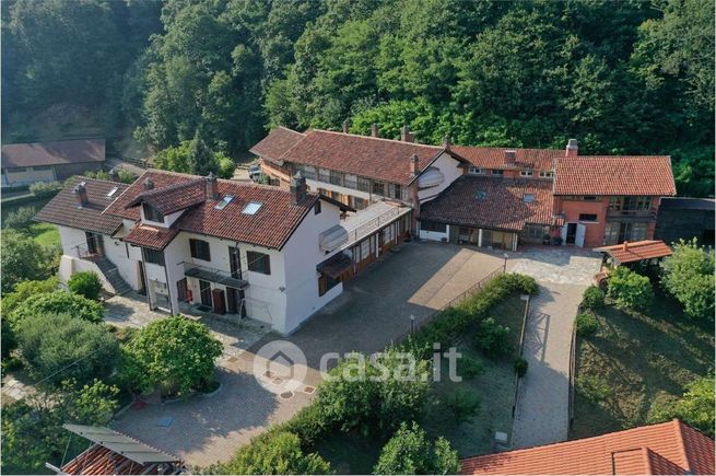 Casa indipendente in residenziale in Strada della Madonnina 10