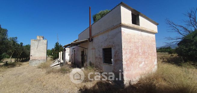 Casa indipendente in residenziale in 