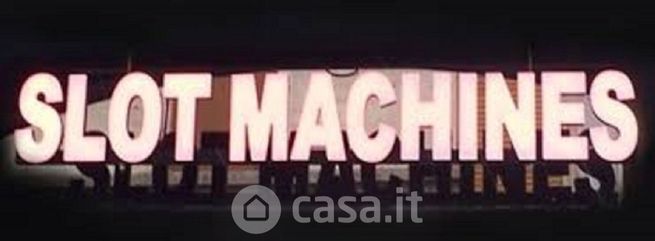 Attività/licenza (con o senza mura) in commerciale in Tangenziale Monte Lungo