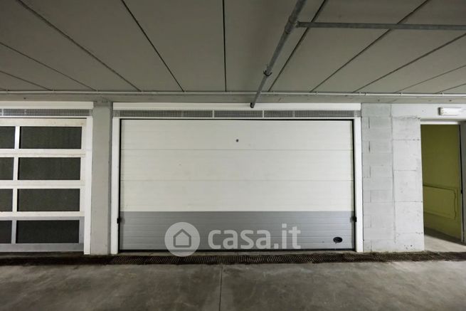 Box/posto auto in residenziale in Via Gaffurio 36