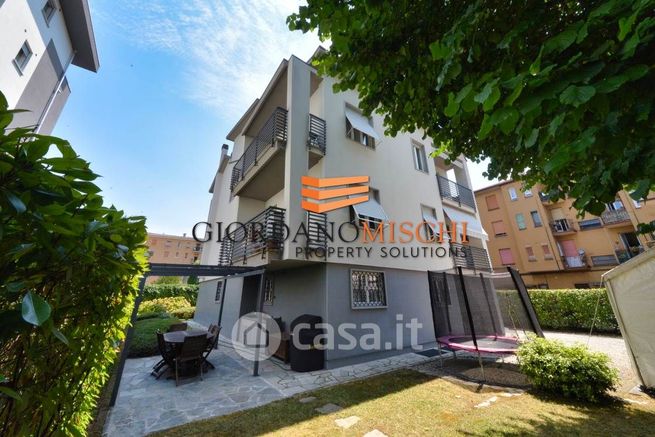 Casa bi/trifamiliare in residenziale in Via Ludovico Ariosto 18