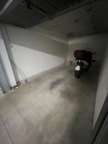 Box/posto auto in residenziale in Via Giacomo Matteotti
