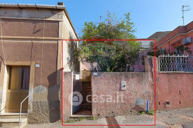 Casa indipendente in residenziale in Via Alberto Lamarmora 3