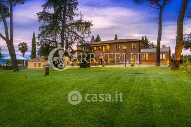 Rustico/casale in residenziale in Vocabolo I Cucchi 9