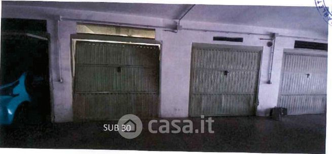 Garage/posto auto in residenziale in Via D. Bramante 50