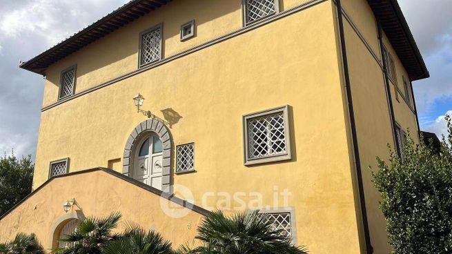 Appartamento in residenziale in Via Prunaia