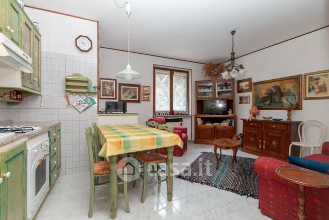 Appartamento in residenziale in Via Vecchia Provinciale