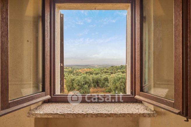 Rustico/casale in residenziale in Strada Statale 323