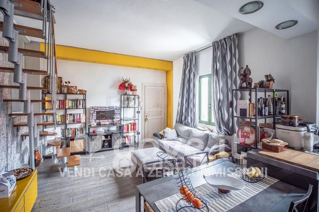 Villa in residenziale in Via Montebello 2