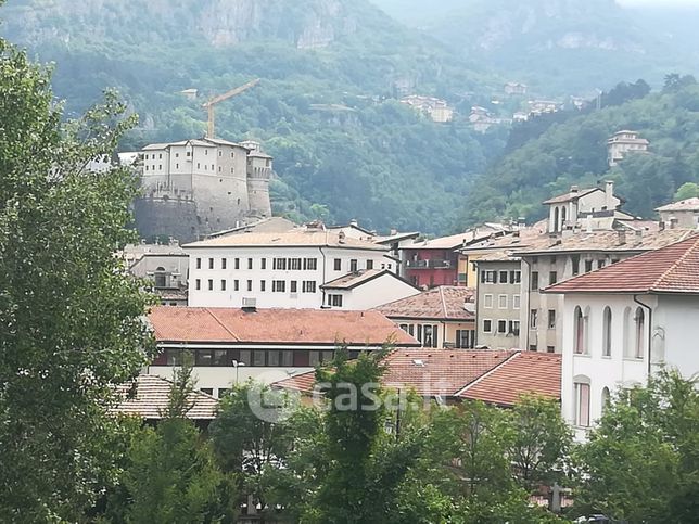 Attico/mansarda in residenziale in lungo leno sx