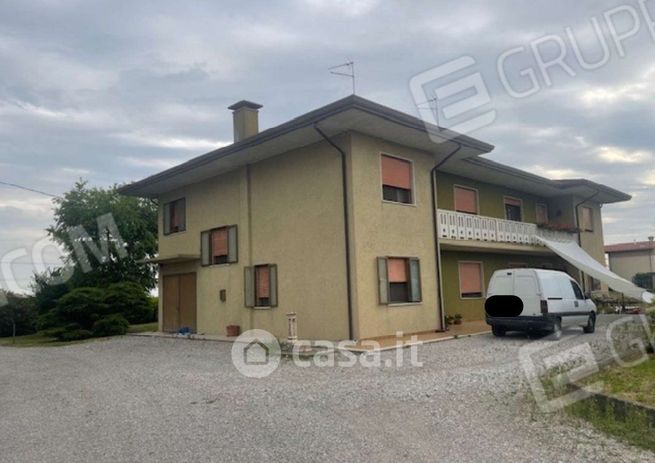 Casa bi/trifamiliare in residenziale in Via Pramorin 9