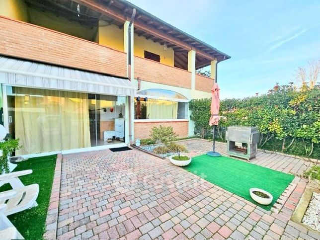 Villetta a schiera in residenziale in 