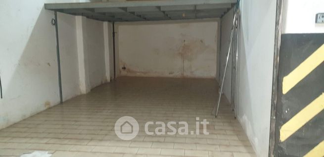 Garage/posto auto in residenziale in Via Vincenzo de Stefano