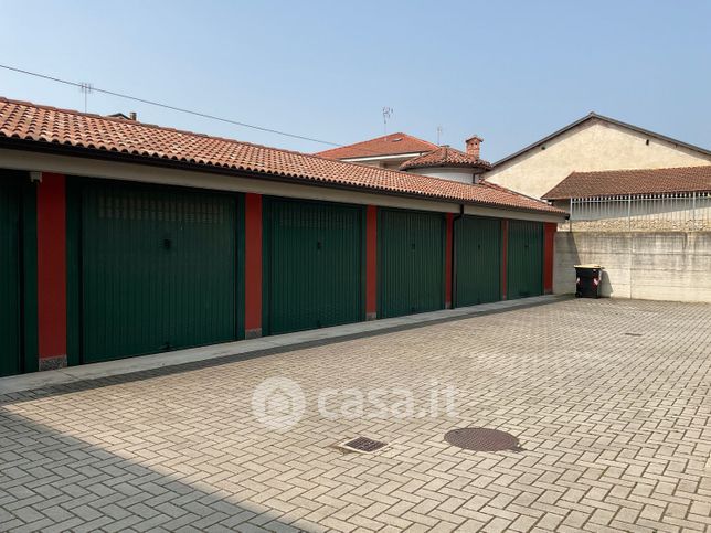 Box/posto auto in residenziale in Via Mazzini 3