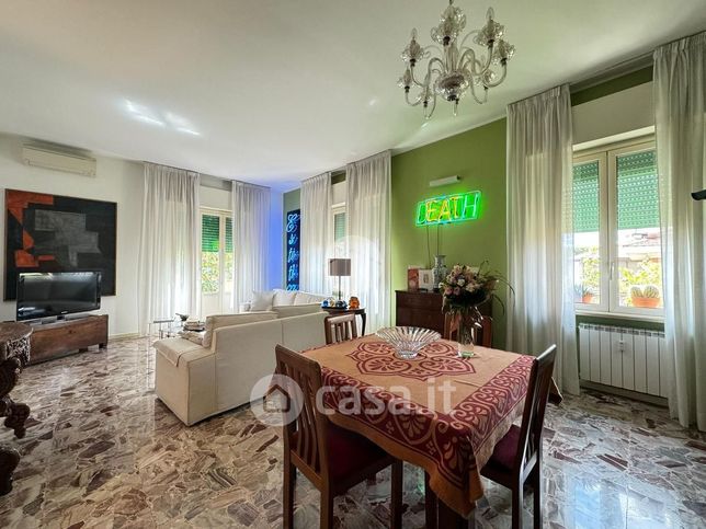 Appartamento in residenziale in Via Mastrogiorgio 15