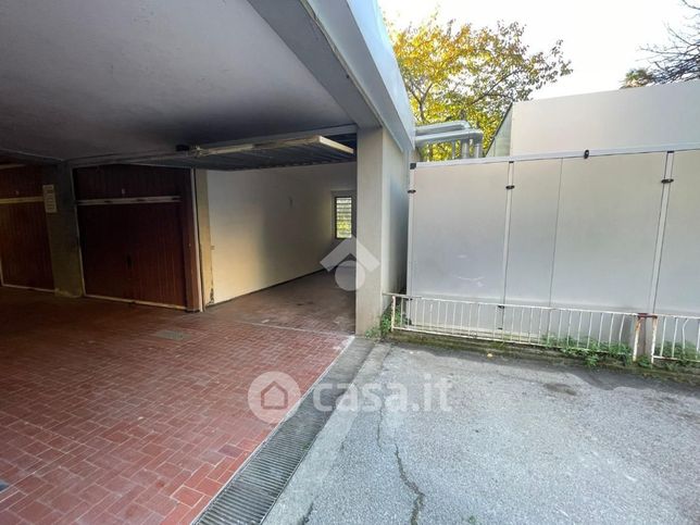 Garage/posto auto in residenziale in Via Superiore Briscata