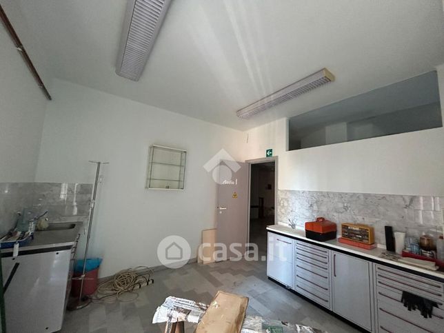 Ufficio in commerciale in Via Privata Unione Sovietica