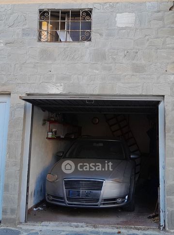 Box/posto auto in residenziale in Via Privata Castruccio