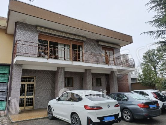 Capannone in commerciale in Via Giovanni Agusta 112