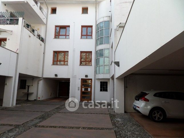 Appartamento in residenziale in Via Brenari