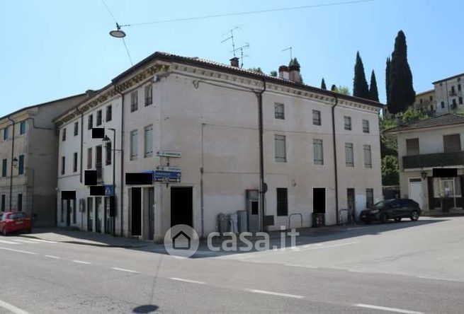 Appartamento in residenziale in Via Giarre 5