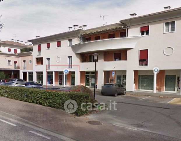 Ufficio in commerciale in Viale Regina Margherita 11