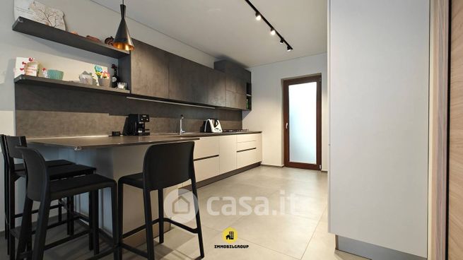 Appartamento in residenziale in Via Gravina