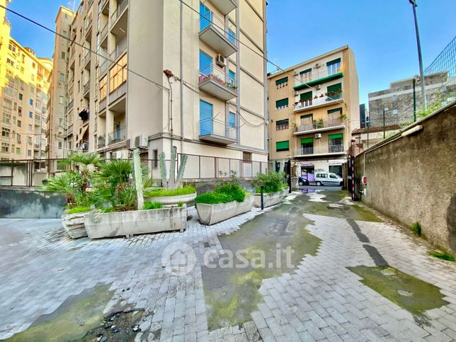 Box/posto auto in residenziale in Via Umberto I 327