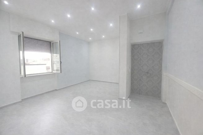Ufficio in commerciale in Viale John Fitzgerald Kennedy