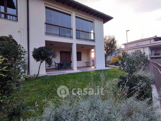 Appartamento in residenziale in Via Vecchia 3