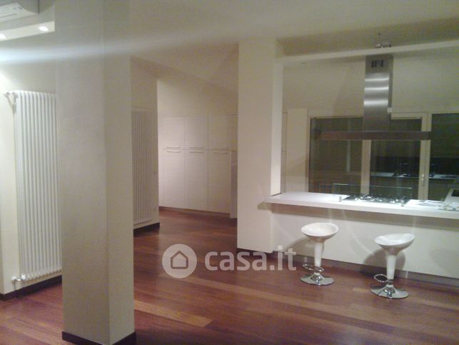 Appartamento in residenziale in Via C. Angeloni 45