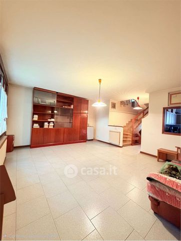 Villetta a schiera in residenziale in Via P. Neruda 9