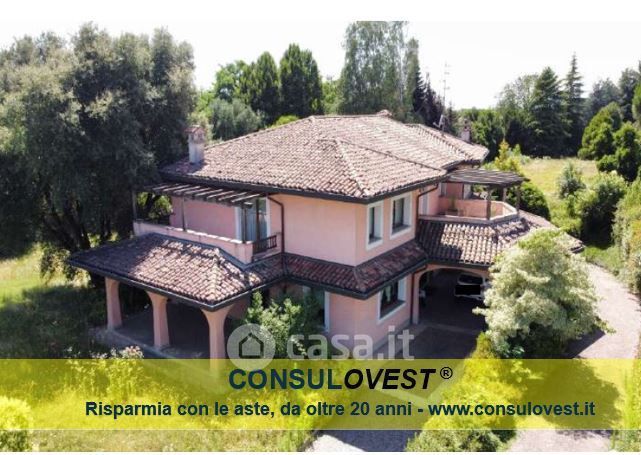 Villa in residenziale in Via delle Rimembranze 12