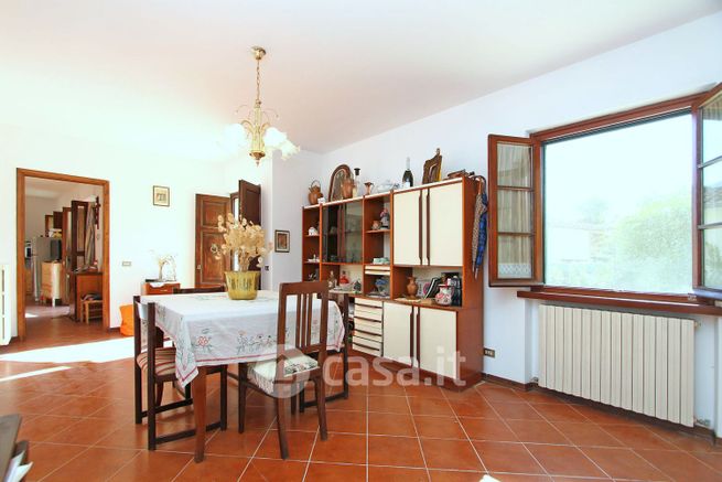 Casa indipendente in residenziale in Via Nuova per Pisa 5901