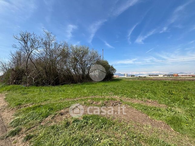 Terreno agricolo in commerciale in Via Silvio Pellico 4