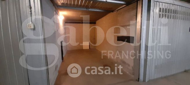 Box/posto auto in residenziale in Via Podgora 11