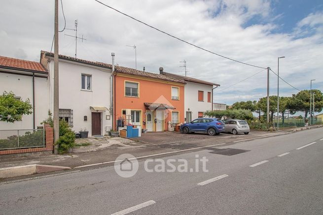 Casa indipendente in residenziale in Via Cesenatico 334