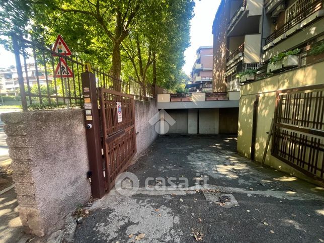 Garage/posto auto in residenziale in Via Giuseppe Saragat 2