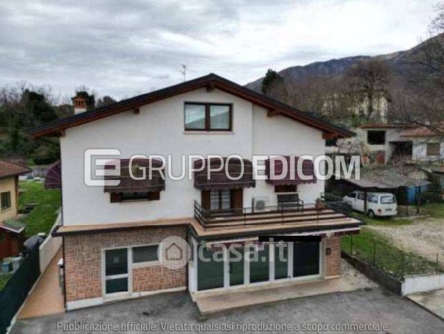 Capannone in commerciale in Via Trieste