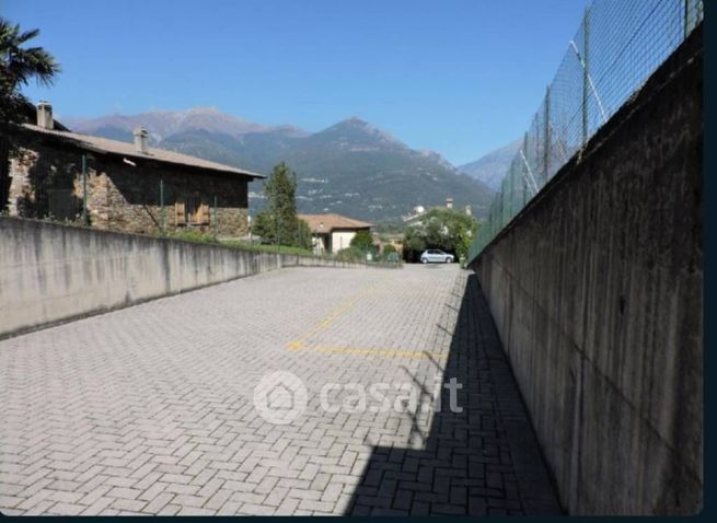 Garage/posto auto in residenziale in Via Chiaro 34