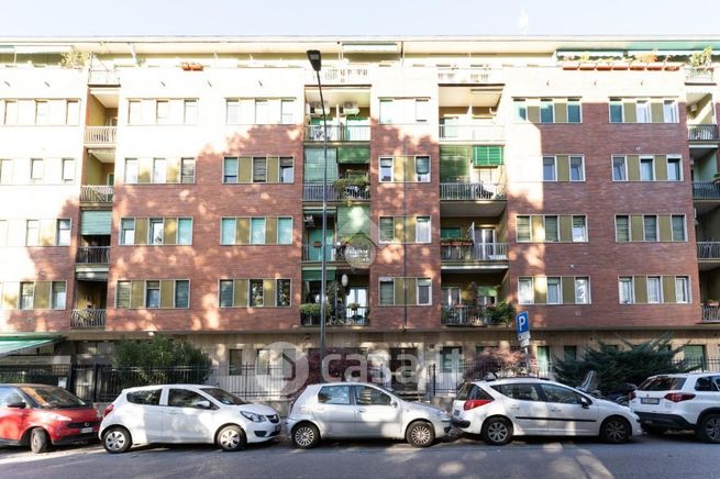 Box/posto auto in residenziale in Via Monte San Genesio 24
