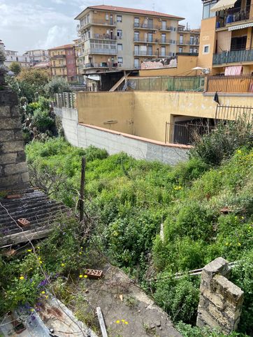 Terreno edificabile in residenziale in Via Martiri di Via Fani 53